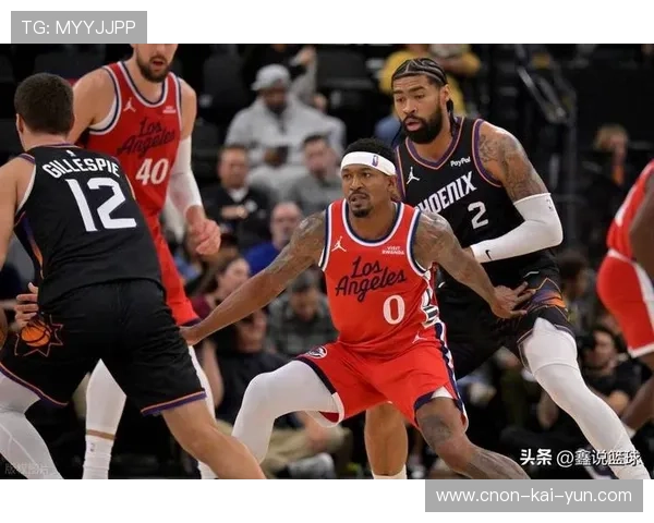 太阳双杀快船！布克21+10+9控场全盘掌控